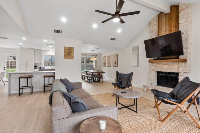 1703 Kimmerling LN, Austin, TX 78758