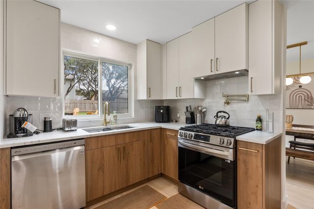 1703 Kimmerling LN, Austin, TX 78758