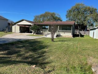 12889 Point Drive, Willis, TX 77318