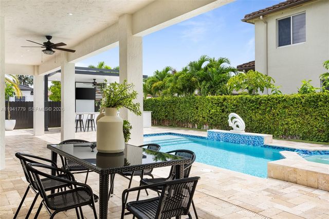 5324 SW 164 Ct, Miami, FL 33185