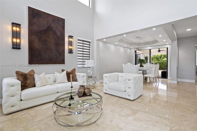 5324 SW 164 Ct, Miami, FL 33185