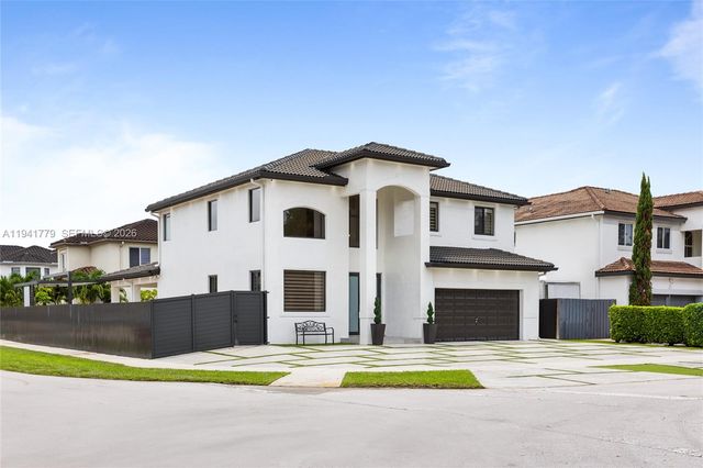 5324 SW 164 Ct, Miami, FL 33185