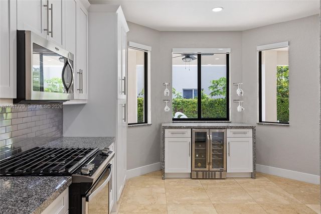 5324 SW 164 Ct, Miami, FL 33185