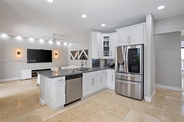 5324 SW 164 Ct, Miami, FL 33185