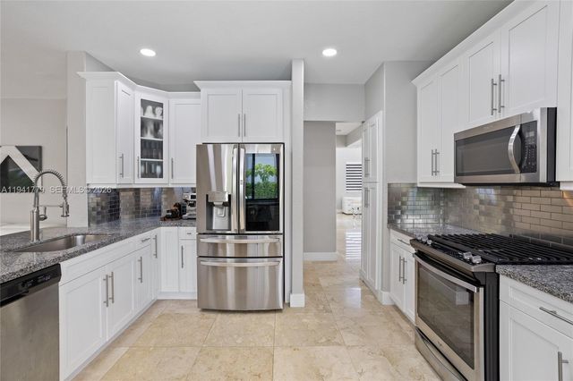 5324 SW 164 Ct, Miami, FL 33185