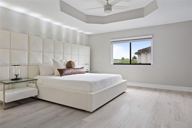 5324 SW 164 Ct, Miami, FL 33185