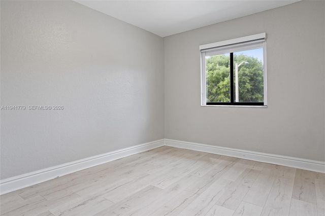 5324 SW 164 Ct, Miami, FL 33185