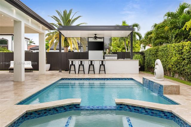 5324 SW 164 Ct, Miami, FL 33185