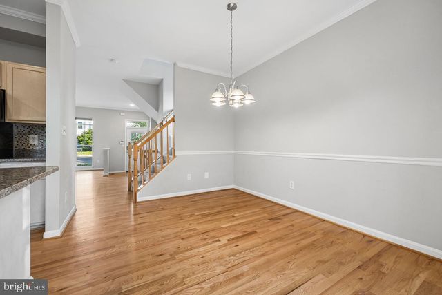 3968 HARTLAKE ST, Woodbridge, VA 22192