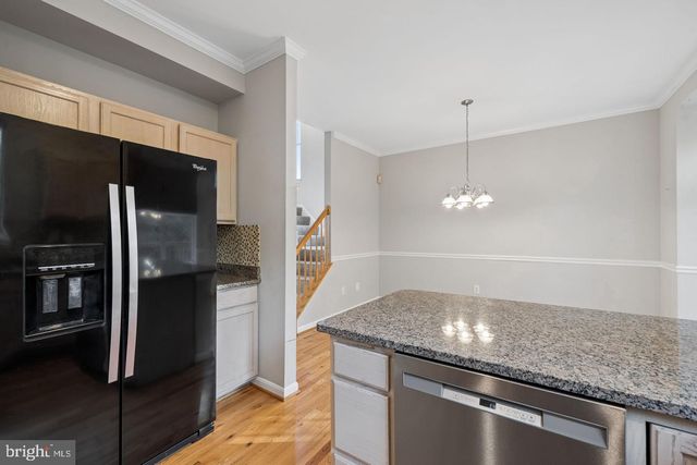 3968 HARTLAKE ST, Woodbridge, VA 22192