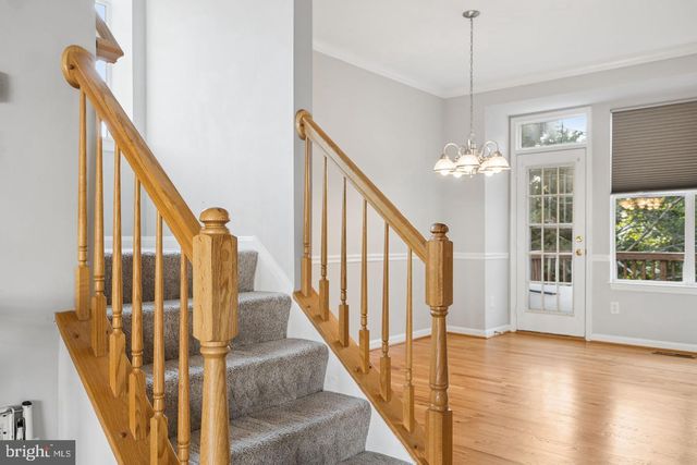 3968 HARTLAKE ST, Woodbridge, VA 22192