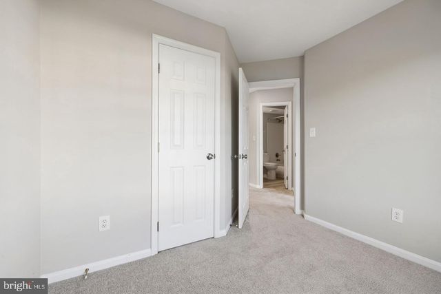 3968 HARTLAKE ST, Woodbridge, VA 22192
