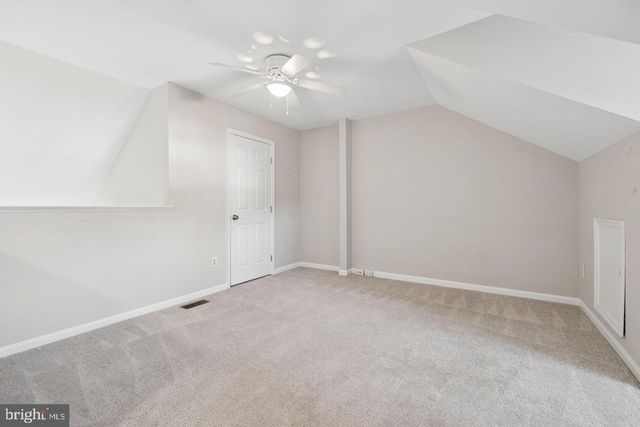 3968 HARTLAKE ST, Woodbridge, VA 22192