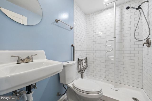 3968 HARTLAKE ST, Woodbridge, VA 22192
