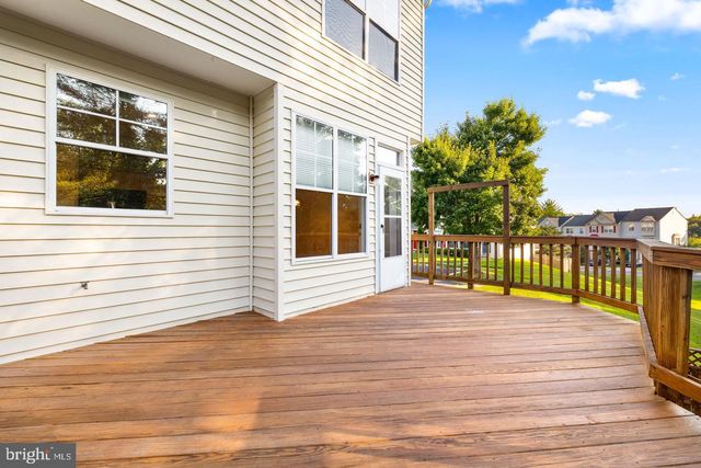 3968 HARTLAKE ST, Woodbridge, VA 22192