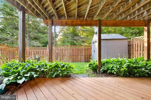 3968 HARTLAKE ST, Woodbridge, VA 22192