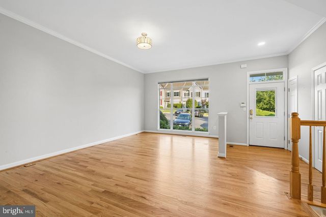 3968 HARTLAKE ST, Woodbridge, VA 22192