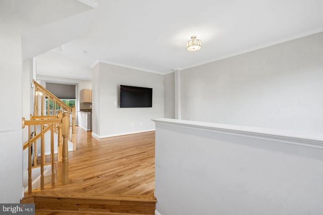 3968 HARTLAKE ST, Woodbridge, VA 22192