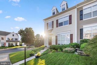 3968 HARTLAKE ST, Woodbridge, VA 22192