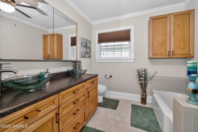701 Parkview Drive, New Iberia, LA 70563