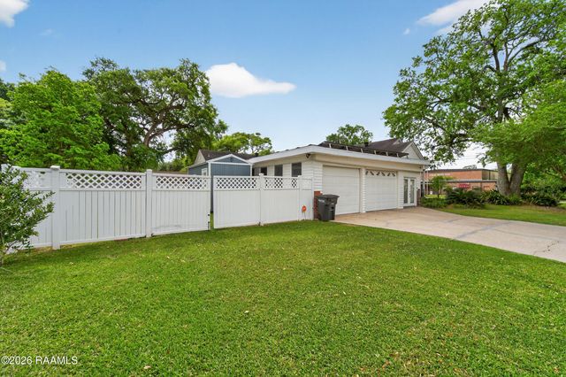 701 Parkview Drive, New Iberia, LA 70563