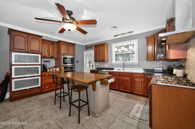 701 Parkview Drive, New Iberia, LA 70563
