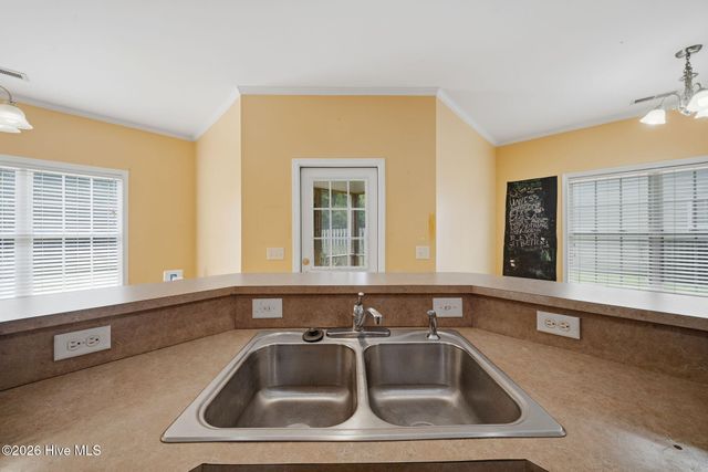 105 Penquin Place, Hampstead, NC 28443