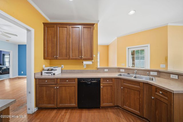 105 Penquin Place, Hampstead, NC 28443