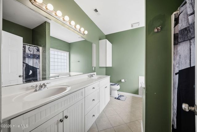 105 Penquin Place, Hampstead, NC 28443