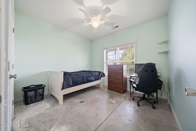 105 Penquin Place, Hampstead, NC 28443