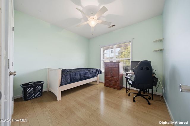 105 Penquin Place, Hampstead, NC 28443