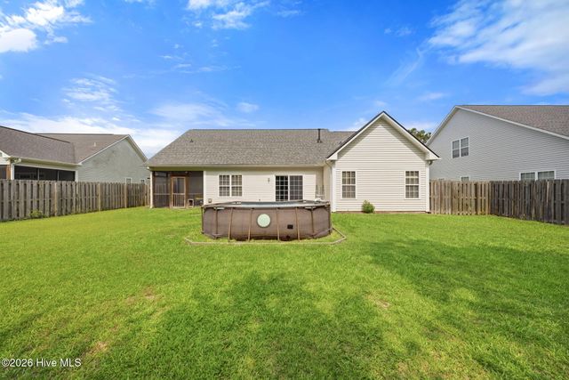 105 Penquin Place, Hampstead, NC 28443