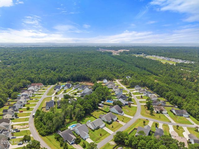 105 Penquin Place, Hampstead, NC 28443