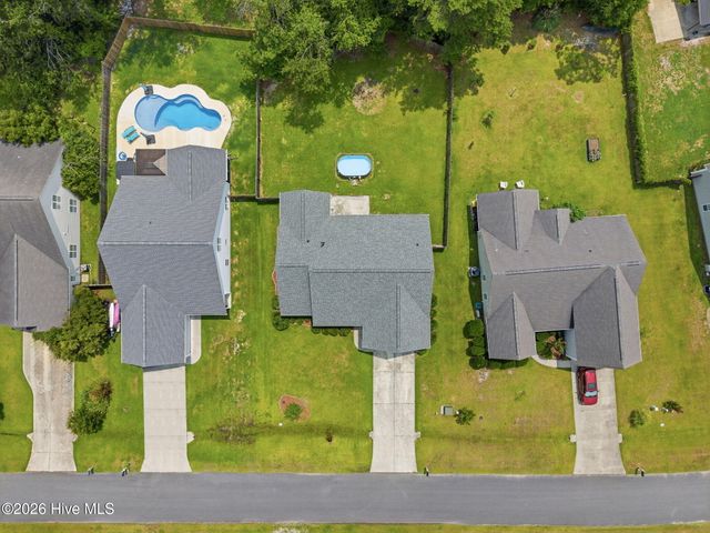 105 Penquin Place, Hampstead, NC 28443