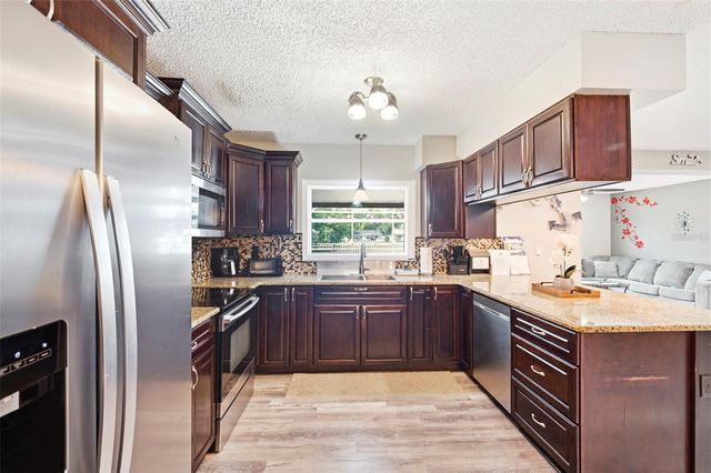 2460 BEACON GROVES BOULEVARD, Palm Harbor, FL 34683