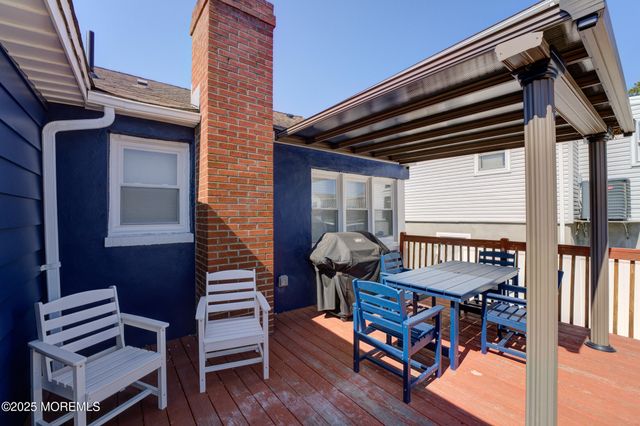 307 Asbury Avenue, Ocean Gate, NJ 08740