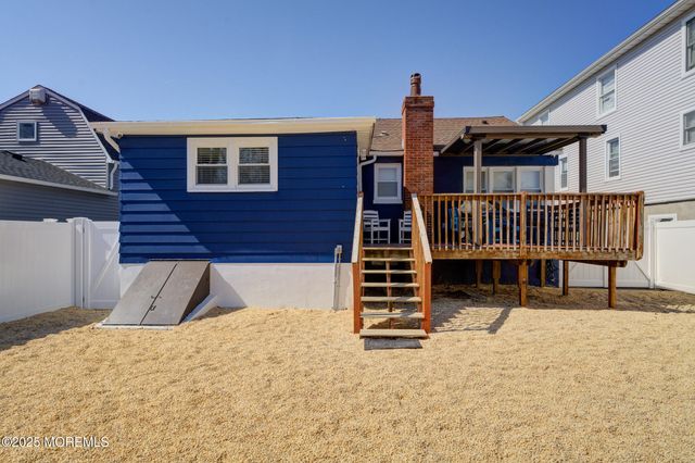 307 Asbury Avenue, Ocean Gate, NJ 08740