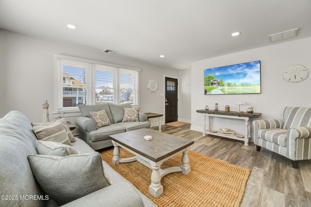 307 Asbury Avenue, Ocean Gate, NJ 08740