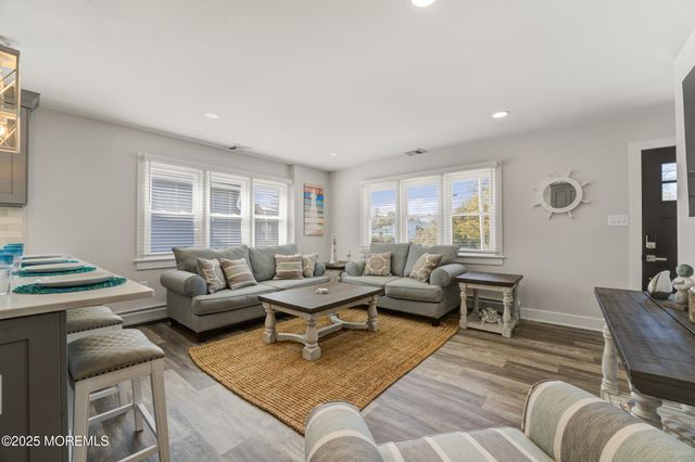 307 Asbury Avenue, Ocean Gate, NJ 08740