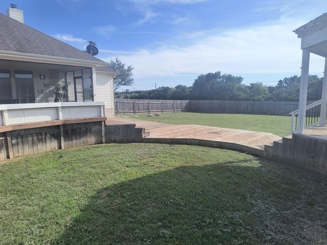 213 Dawn DR, Liberty Hill, TX 78642