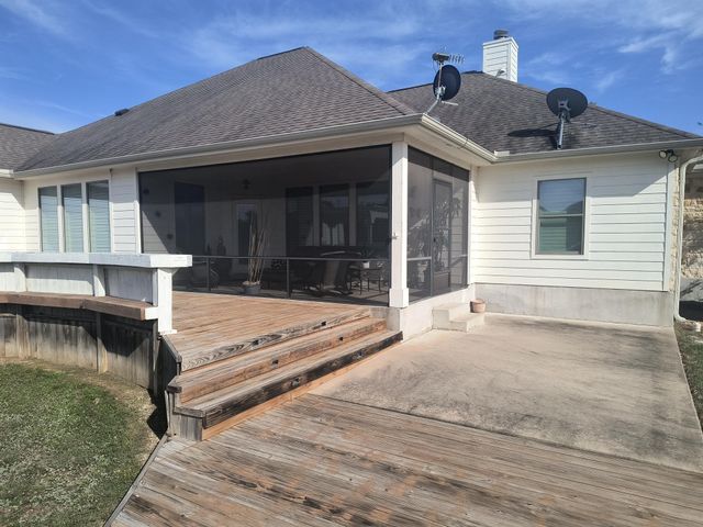 213 Dawn DR, Liberty Hill, TX 78642