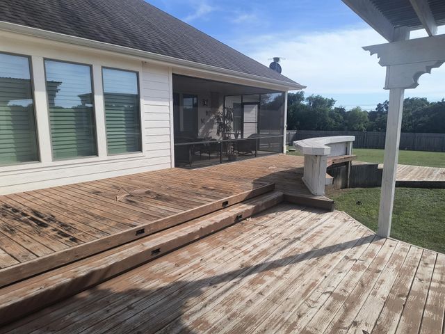 213 Dawn DR, Liberty Hill, TX 78642