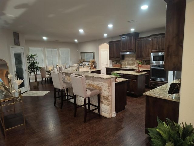 213 Dawn DR, Liberty Hill, TX 78642