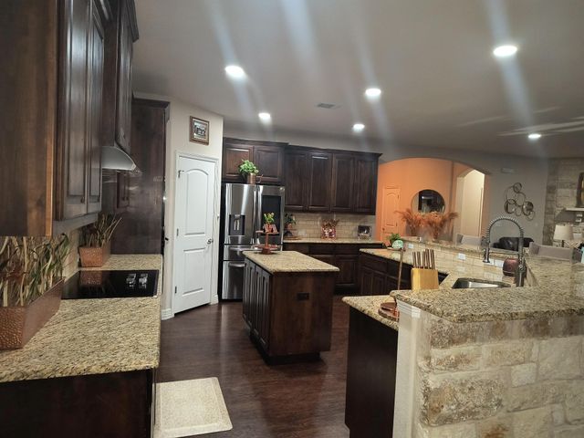 213 Dawn DR, Liberty Hill, TX 78642