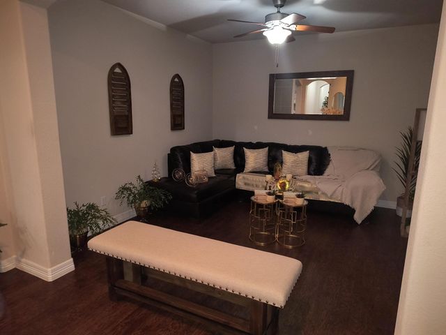 213 Dawn DR, Liberty Hill, TX 78642