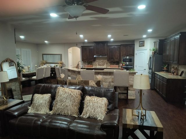 213 Dawn DR, Liberty Hill, TX 78642