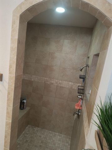 213 Dawn DR, Liberty Hill, TX 78642