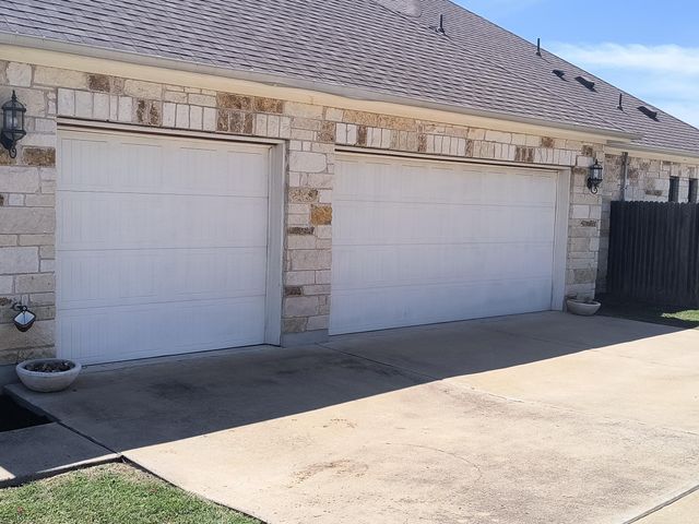 213 Dawn DR, Liberty Hill, TX 78642