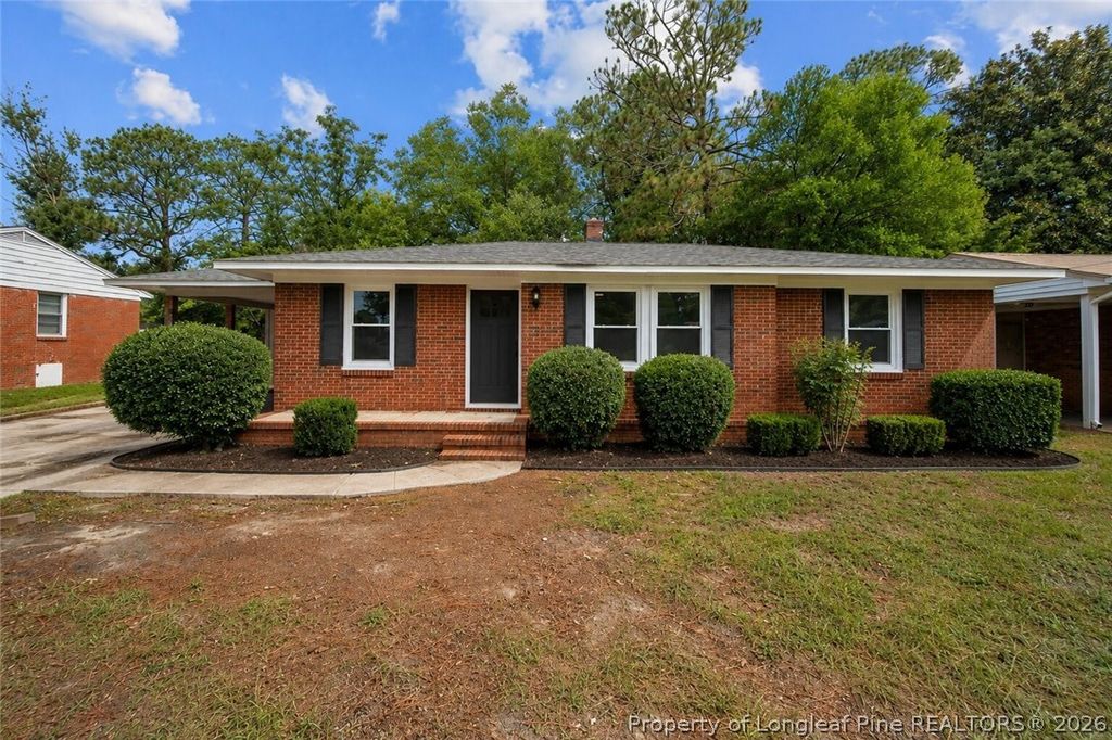 4816 Redwood Drive, Fayetteville, NC 28304 — exterior