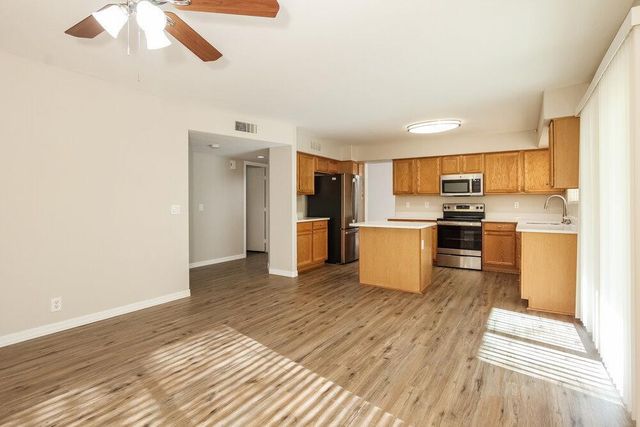 9243 W Saint John Road, Peoria, AZ 85382